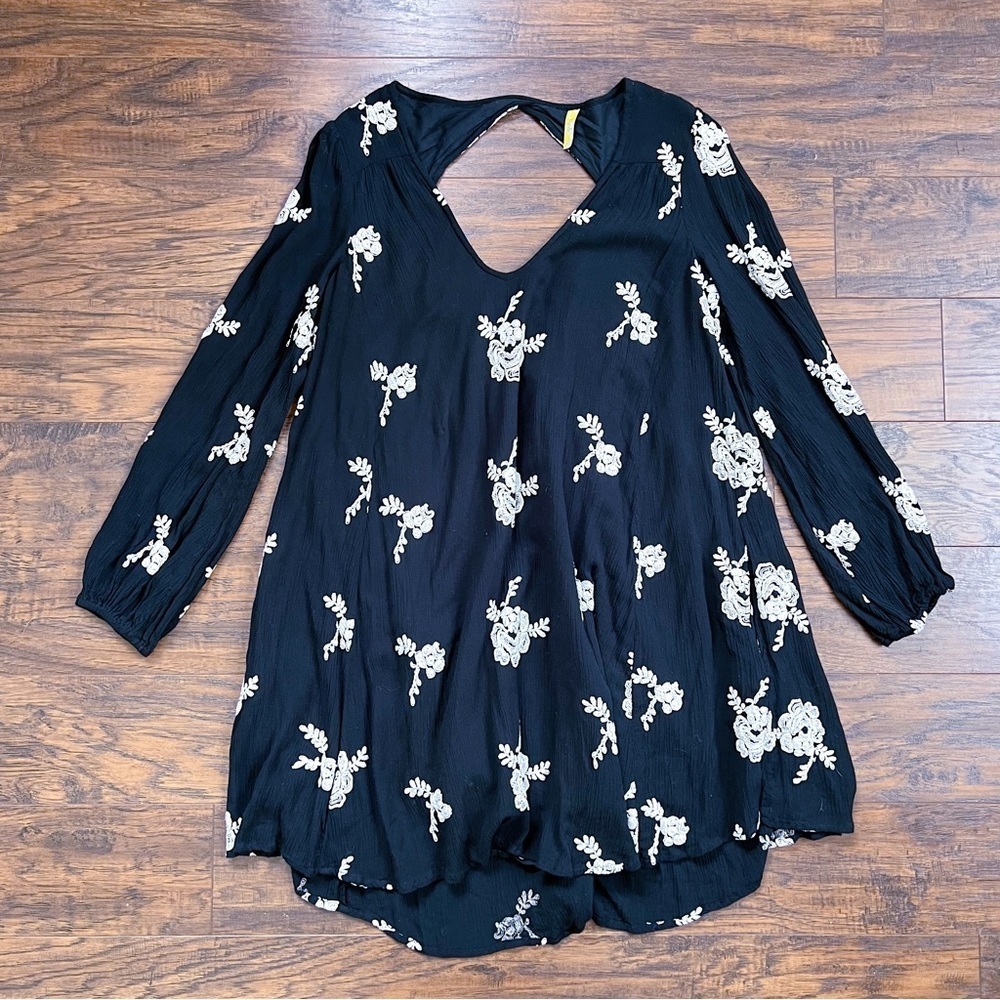 Free People • Embroidered Austin Mini Dress black cream floral flowy swing Emma - Picture 2 of 16